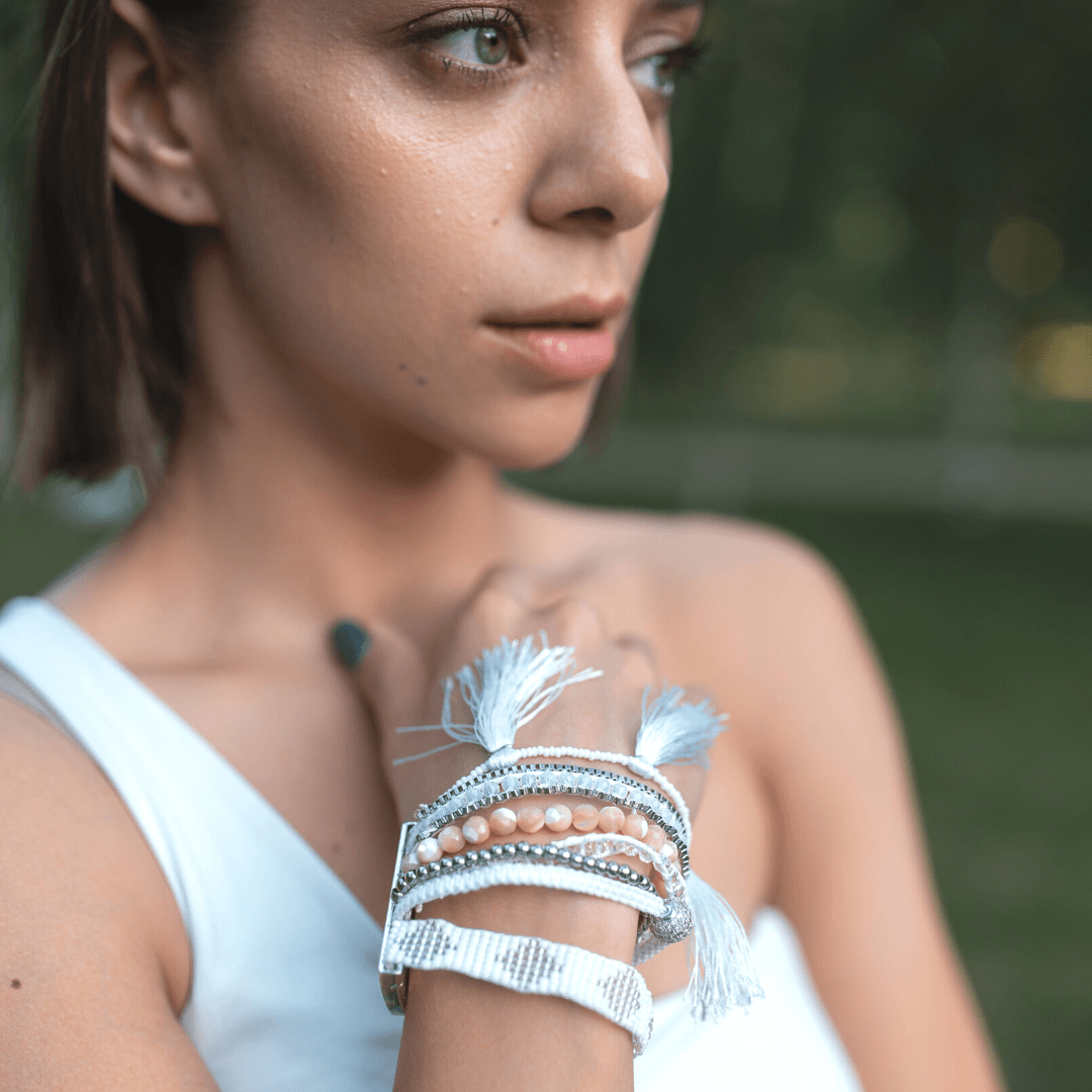 Pulseira Shamballa Véu Branco De Embrulho Com Contas