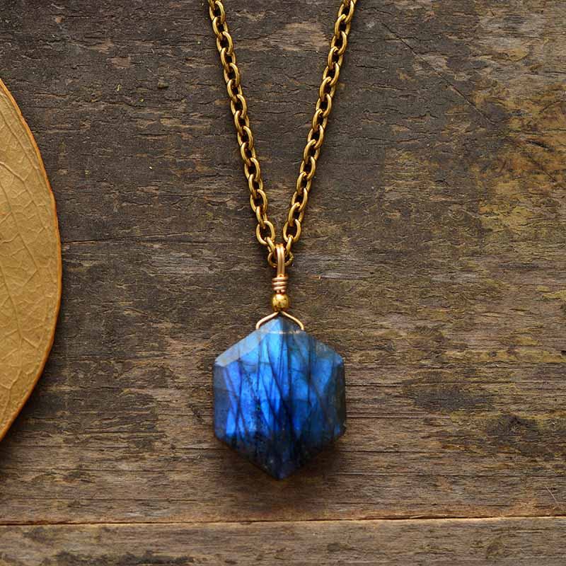 Colar Hexagonal De Labradorite Intenso