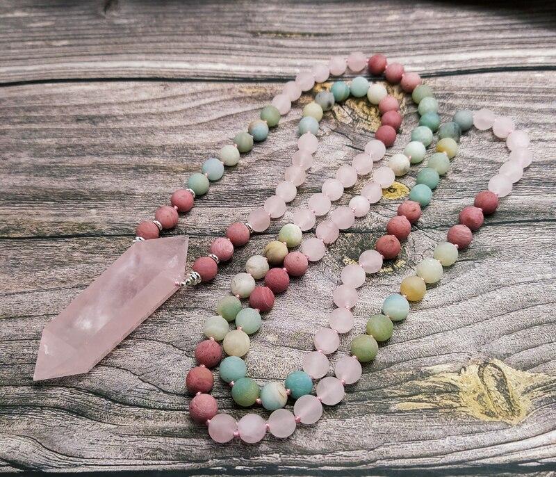 Colar Mala Quartzo "Blush Delicado"